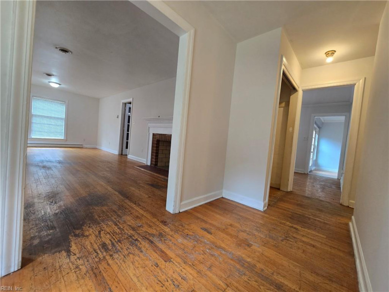 Photo 6 of 43 residential for sale in Newport News virginia Photo 6 of 43 residential for sale in Newport News virginia