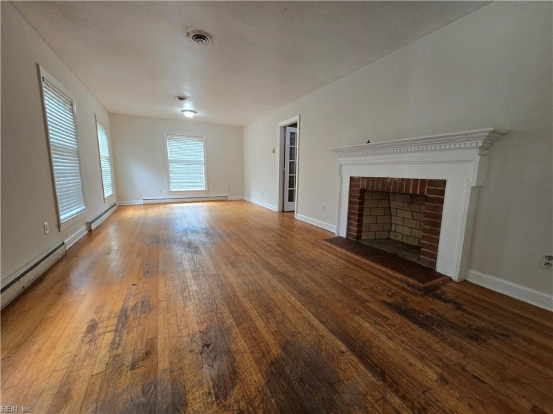 Photo 7 of 43 residential for sale in Newport News virginia Photo 7 of 43 residential for sale in Newport News virginia
