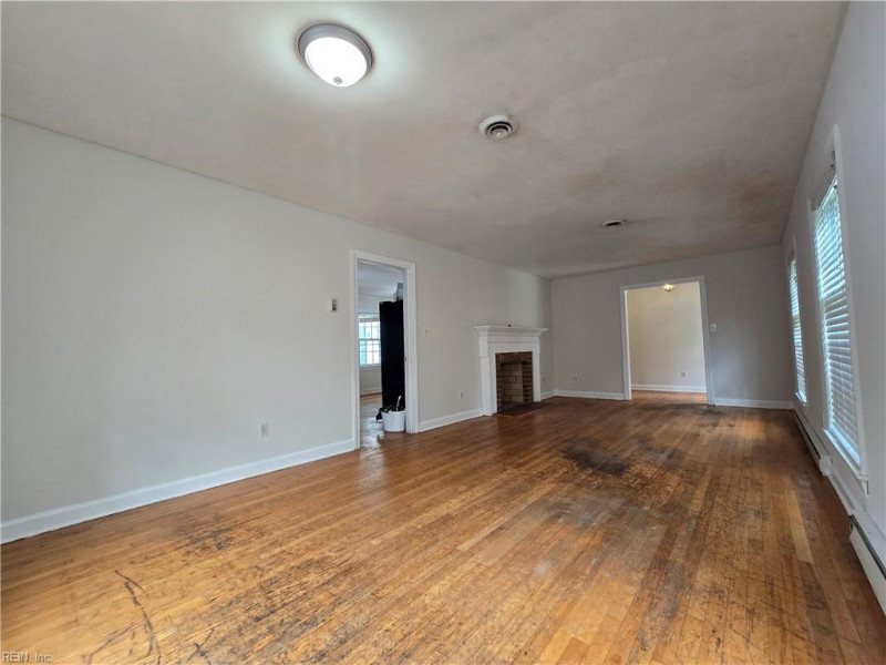 Photo 9 of 43 residential for sale in Newport News virginia Photo 9 of 43 residential for sale in Newport News virginia