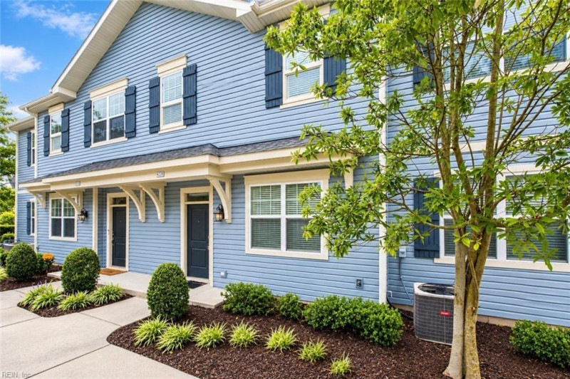 Photo 5 of 29 residential for sale in Virginia Beach virginia