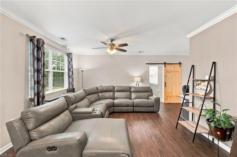 Photo 8 of 29 residential for sale in Virginia Beach virginia