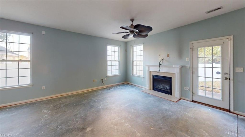 Photo 11 of 50 residential for sale in Chesapeake virginia Photo 11 of 50 residential for sale in Chesapeake virginia