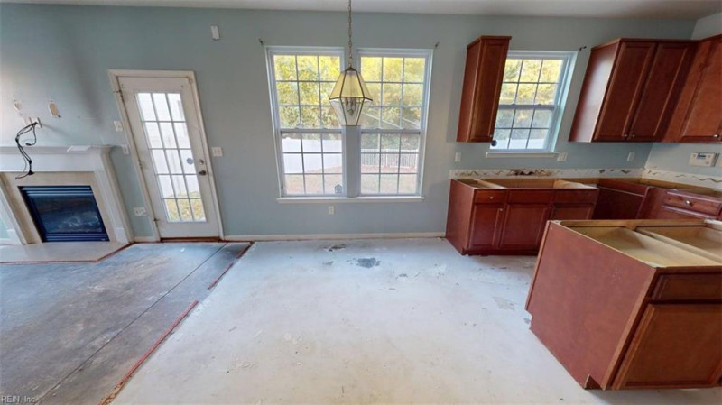 Photo 13 of 50 residential for sale in Chesapeake virginia Photo 13 of 50 residential for sale in Chesapeake virginia