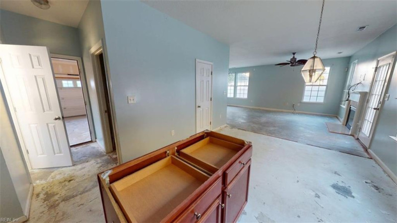Photo 17 of 50 residential for sale in Chesapeake virginia Photo 17 of 50 residential for sale in Chesapeake virginia