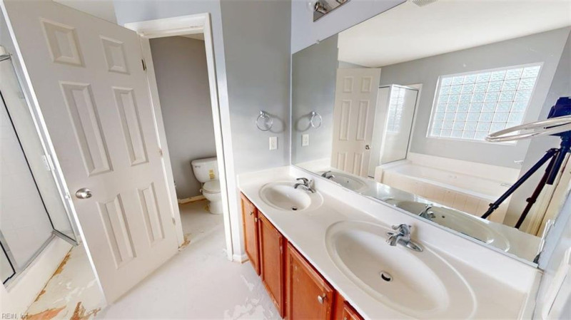 Photo 23 of 50 residential for sale in Chesapeake virginia Photo 23 of 50 residential for sale in Chesapeake virginia