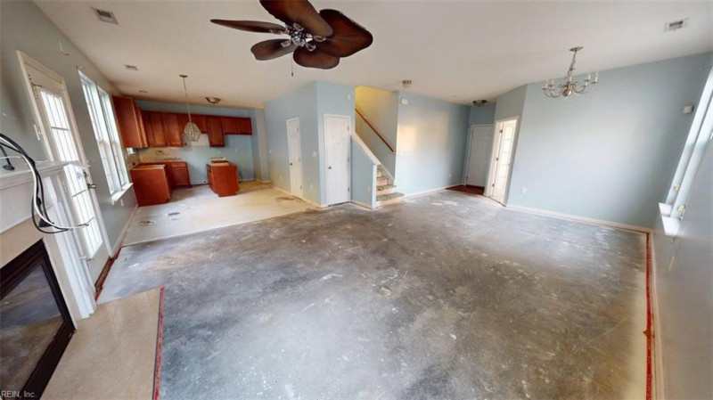 Photo 6 of 50 residential for sale in Chesapeake virginia Photo 6 of 50 residential for sale in Chesapeake virginia