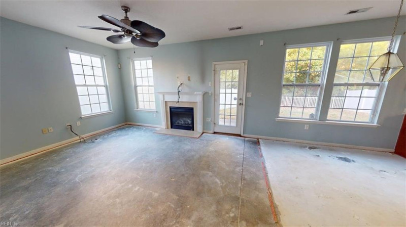 Photo 9 of 50 residential for sale in Chesapeake virginia Photo 9 of 50 residential for sale in Chesapeake virginia