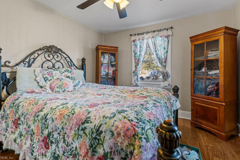 Photo 19 of 37 residential for sale in Franklin virginia
