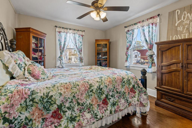 Photo 21 of 37 residential for sale in Franklin virginia