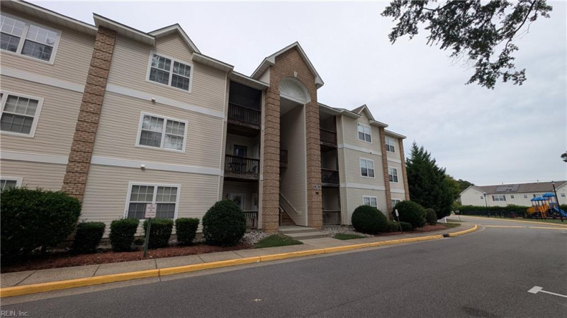 Photo 34 of 40 residential for sale in Newport News virginia