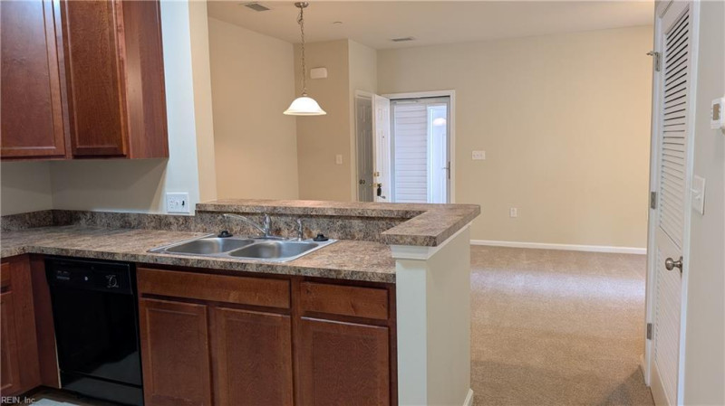 Photo 7 of 40 residential for sale in Newport News virginia