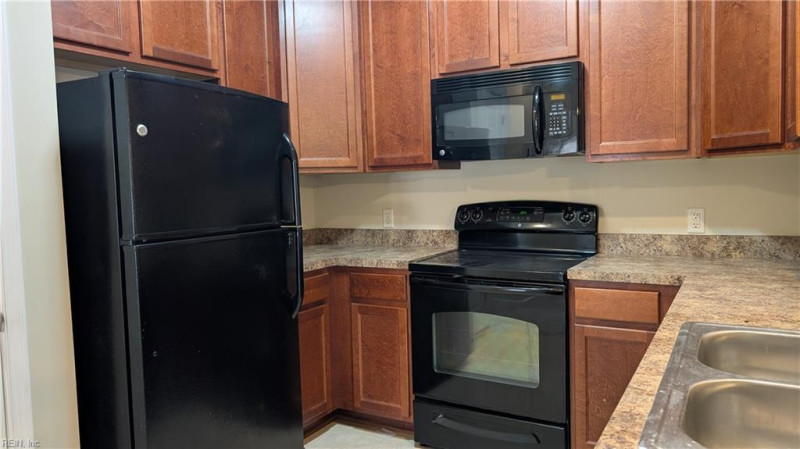 Photo 8 of 40 residential for sale in Newport News virginia