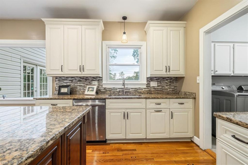 Photo 15 of 38 residential for sale in Chesapeake virginia