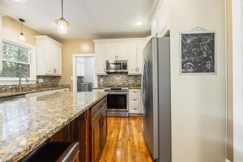 Photo 16 of 38 residential for sale in Chesapeake virginia
