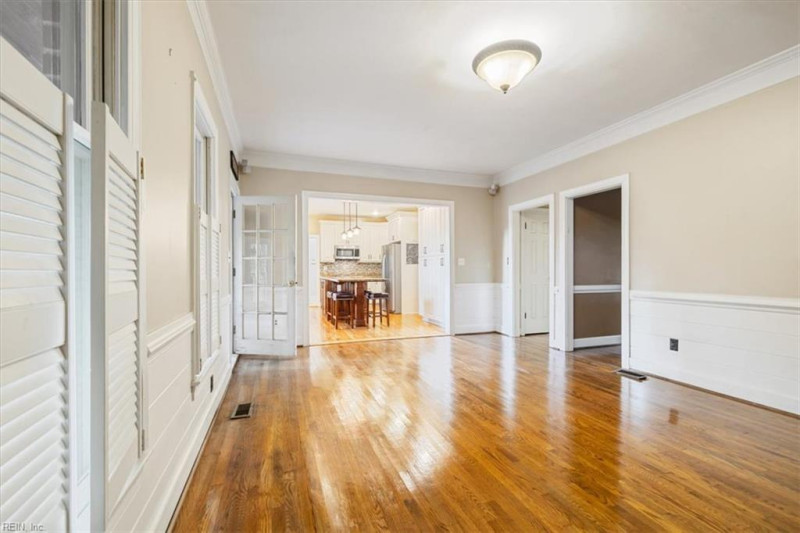 Photo 19 of 38 residential for sale in Chesapeake virginia
