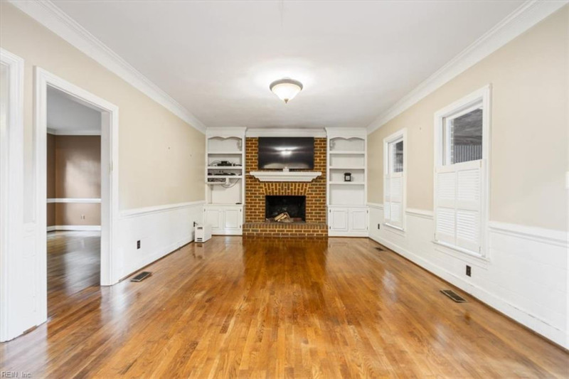 Photo 20 of 38 residential for sale in Chesapeake virginia