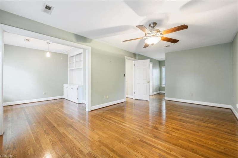 Photo 26 of 38 residential for sale in Chesapeake virginia