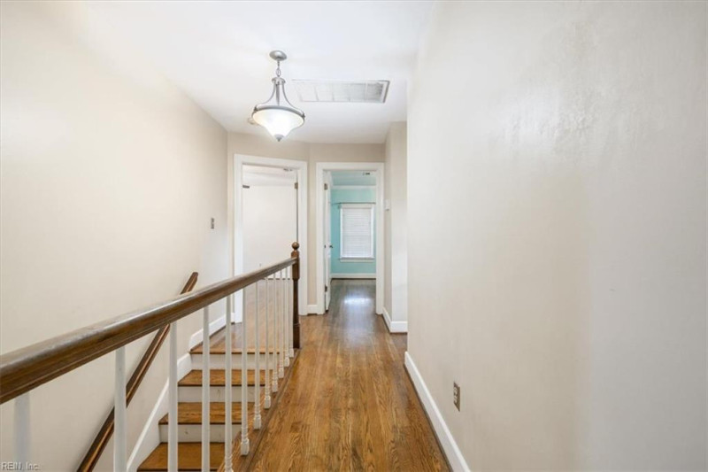 Photo 31 of 38 residential for sale in Chesapeake virginia