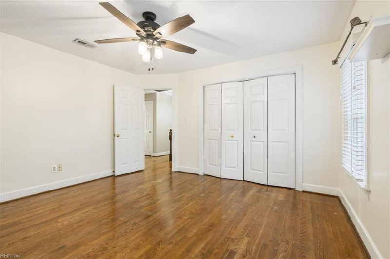 Photo 32 of 38 residential for sale in Chesapeake virginia