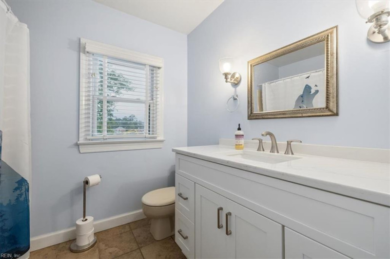 Photo 37 of 38 residential for sale in Chesapeake virginia