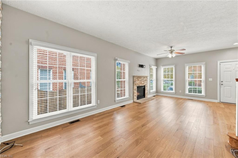 Photo 7 of 45 residential for sale in Newport News virginia Photo 7 of 45 residential for sale in Newport News virginia