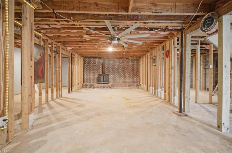 Photo 20 of 25 residential for sale in Suffolk virginia