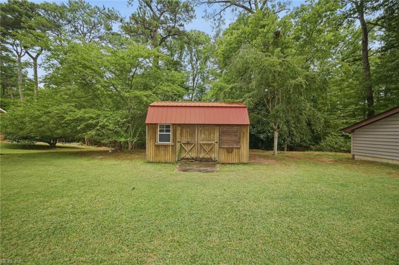 Photo 24 of 25 residential for sale in Suffolk virginia