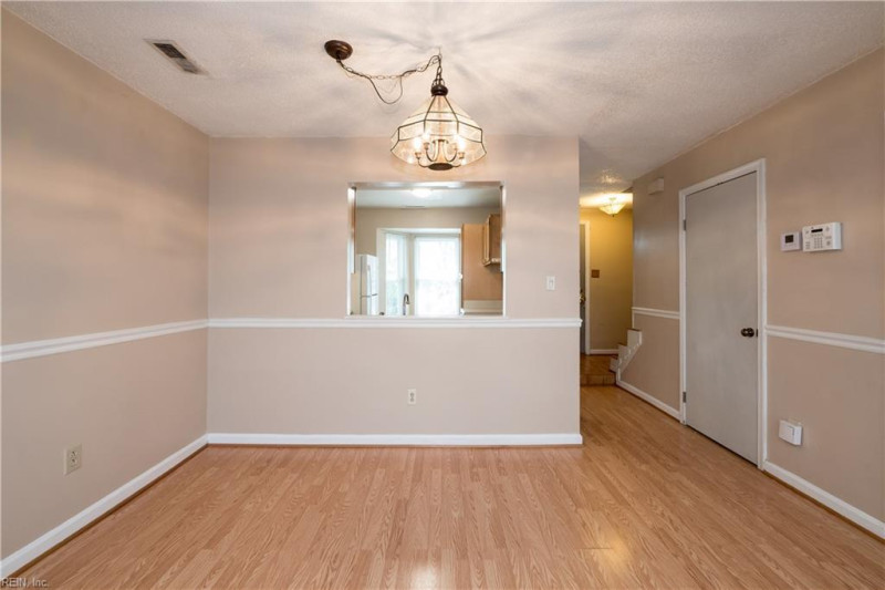 Photo 12 of 20 residential for sale in Virginia Beach virginia