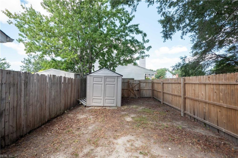 Photo 4 of 20 residential for sale in Virginia Beach virginia