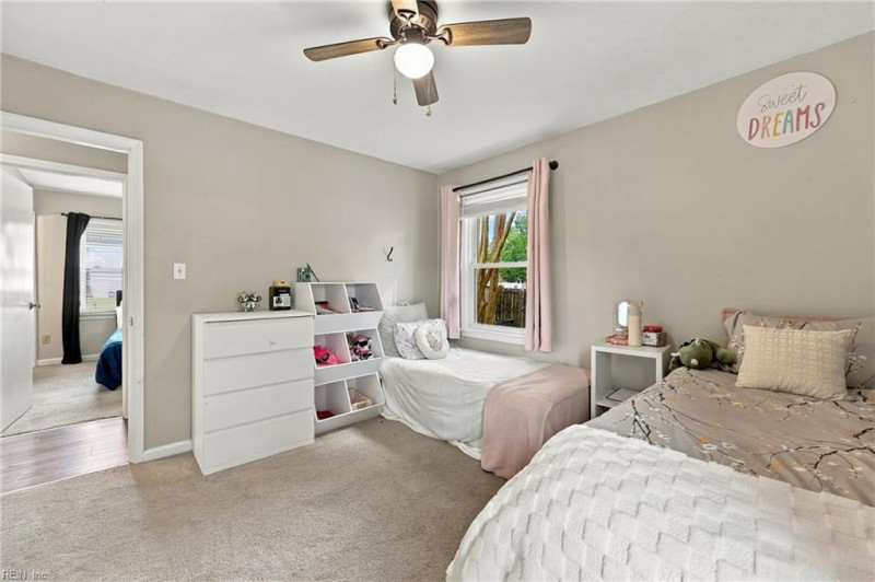 Photo 31 of 44 residential for sale in Chesapeake virginia