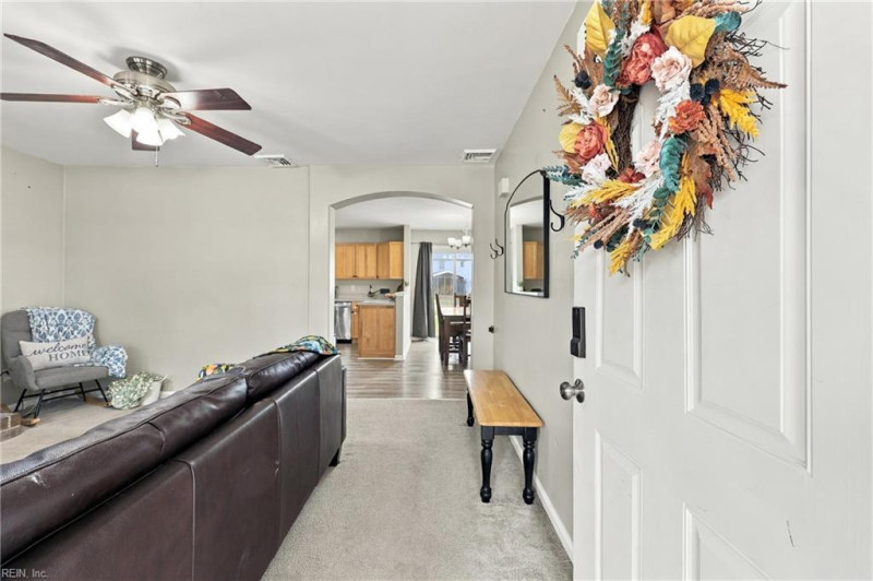 Photo 6 of 44 residential for sale in Chesapeake virginia