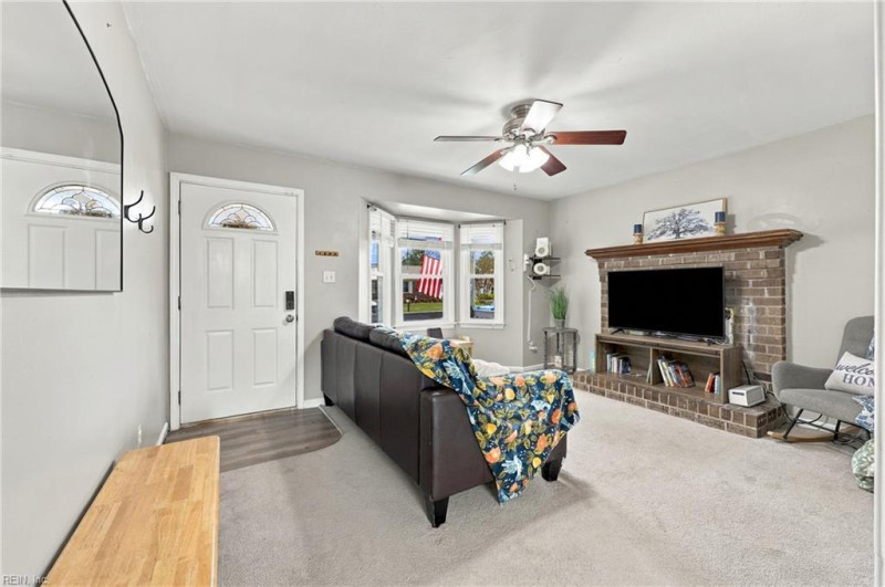 Photo 7 of 44 residential for sale in Chesapeake virginia