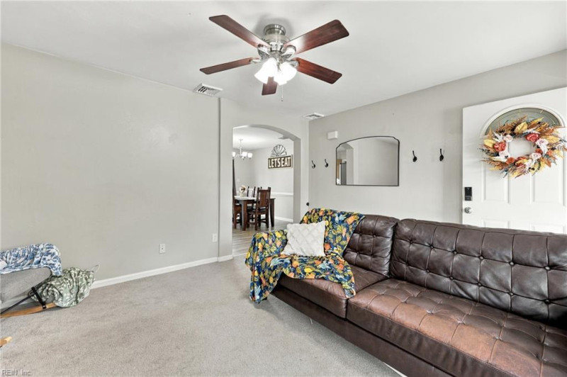 Photo 9 of 44 residential for sale in Chesapeake virginia
