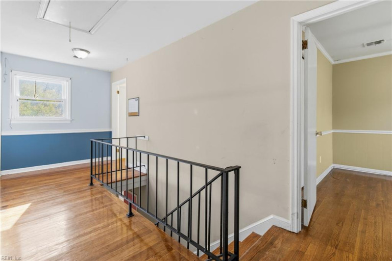 Photo 14 of 28 residential for sale in Hampton virginia