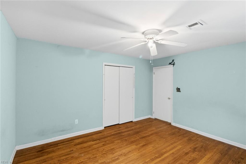 Photo 19 of 28 residential for sale in Hampton virginia