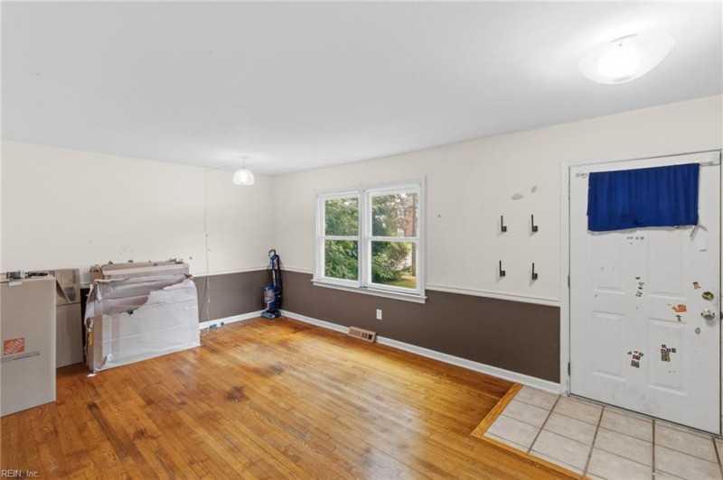 Photo 5 of 28 residential for sale in Hampton virginia