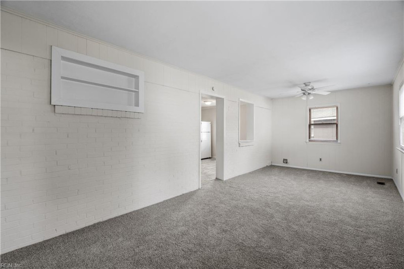 Photo 17 of 36 residential for sale in Chesapeake virginia