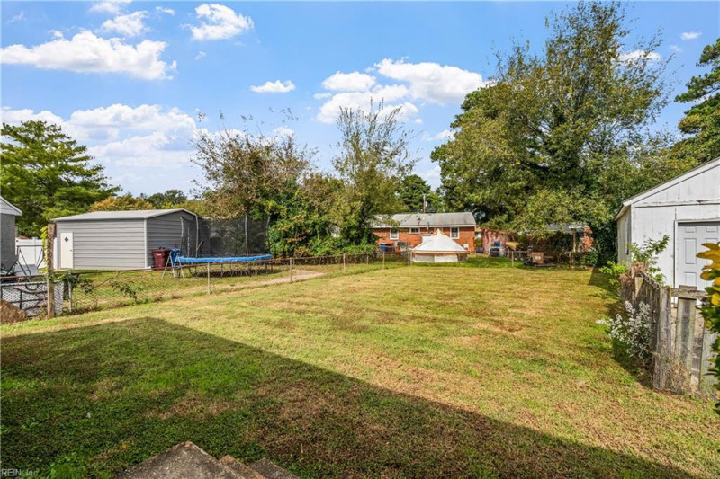 Photo 29 of 36 residential for sale in Chesapeake virginia