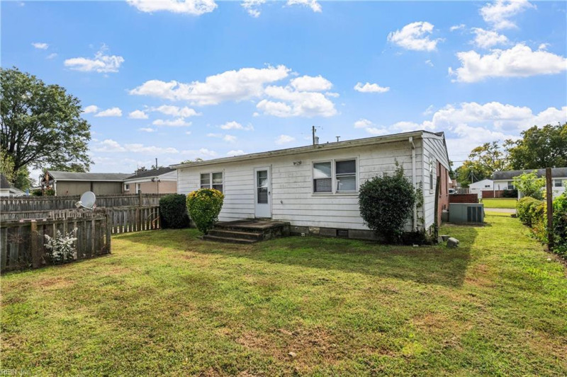 Photo 30 of 36 residential for sale in Chesapeake virginia