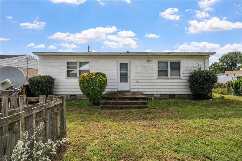 Photo 31 of 36 residential for sale in Chesapeake virginia