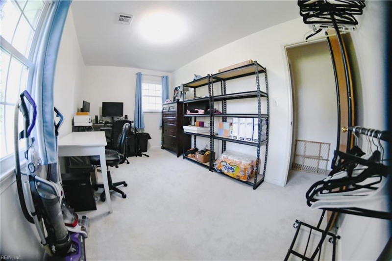 Photo 11 of 13 residential for sale in Suffolk virginia