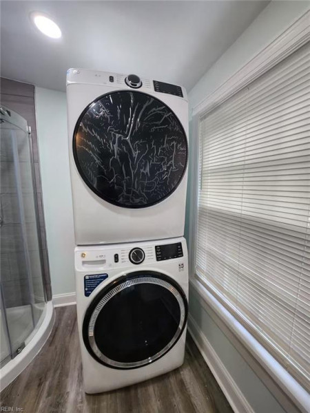 Photo 13 of 14 residential for sale in Norfolk virginia
