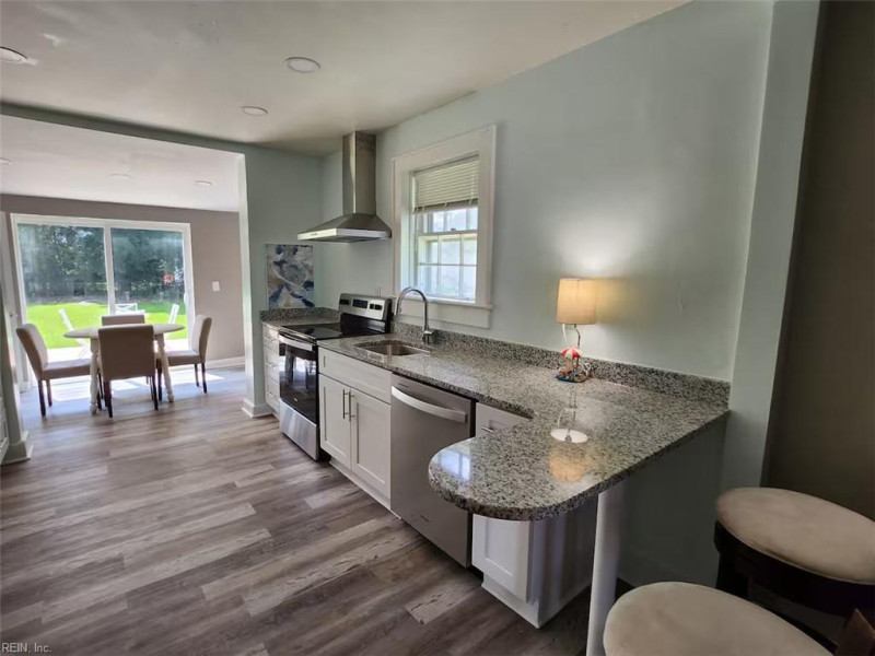 Photo 6 of 14 residential for sale in Norfolk virginia
