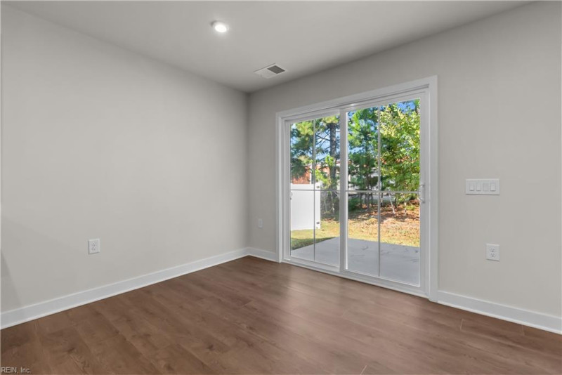 Photo 14 of 27 residential for sale in Suffolk virginia