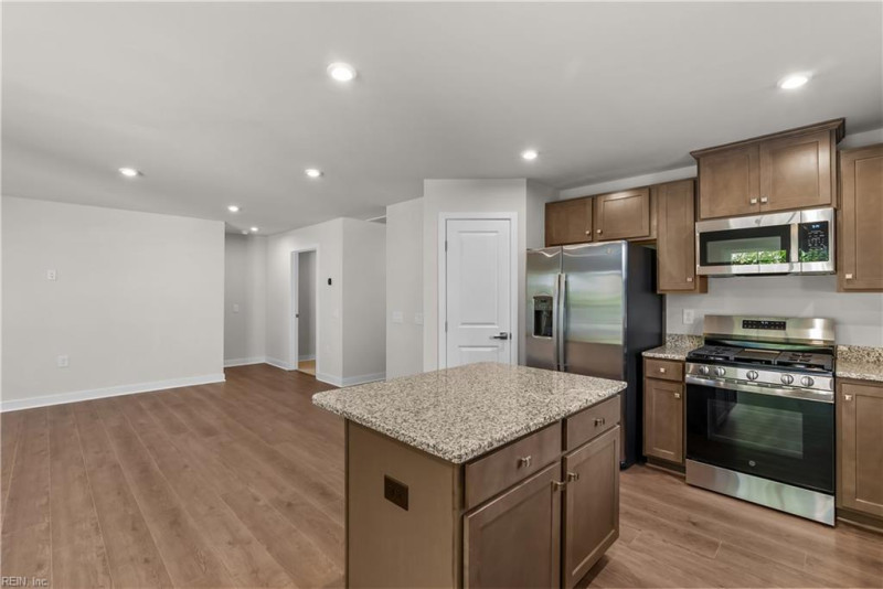 Photo 6 of 27 residential for sale in Suffolk virginia