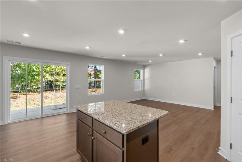 Photo 7 of 27 residential for sale in Suffolk virginia