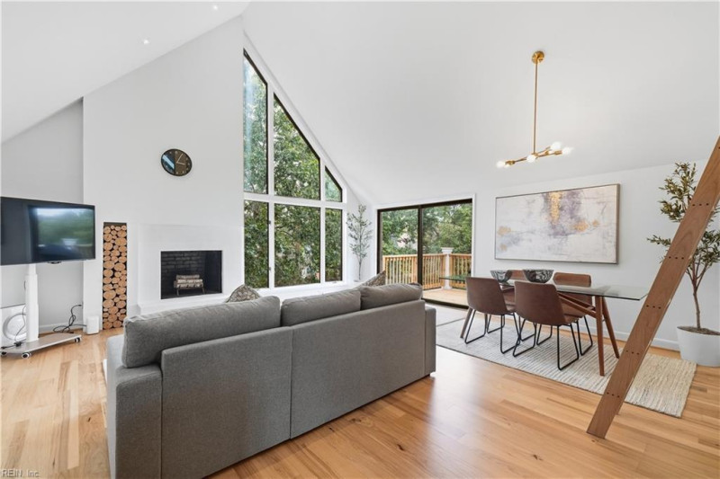 Photo 1 of 31 residential for sale in Norfolk virginia