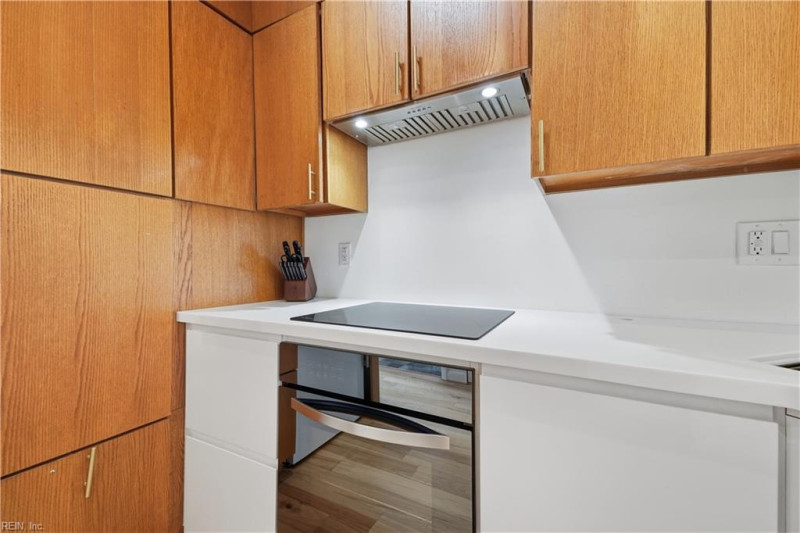 Photo 13 of 31 residential for sale in Norfolk virginia