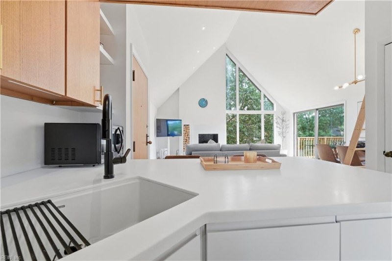 Photo 14 of 31 residential for sale in Norfolk virginia