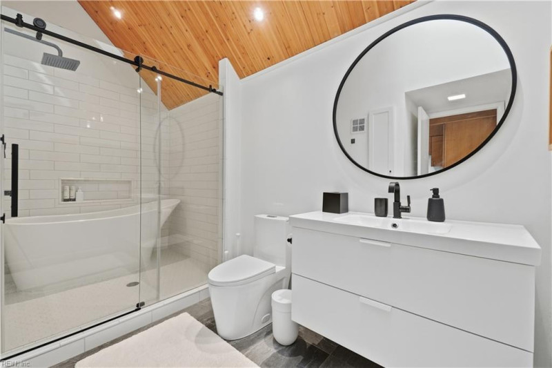 Photo 20 of 31 residential for sale in Norfolk virginia